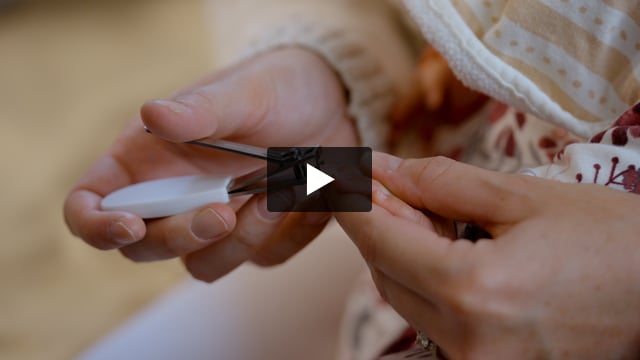 Cómo cortarles las uñas a los bebés
