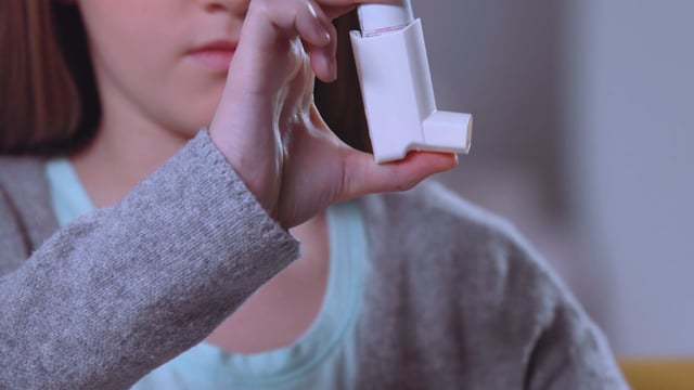 Using an Inhaler Without a Spacer